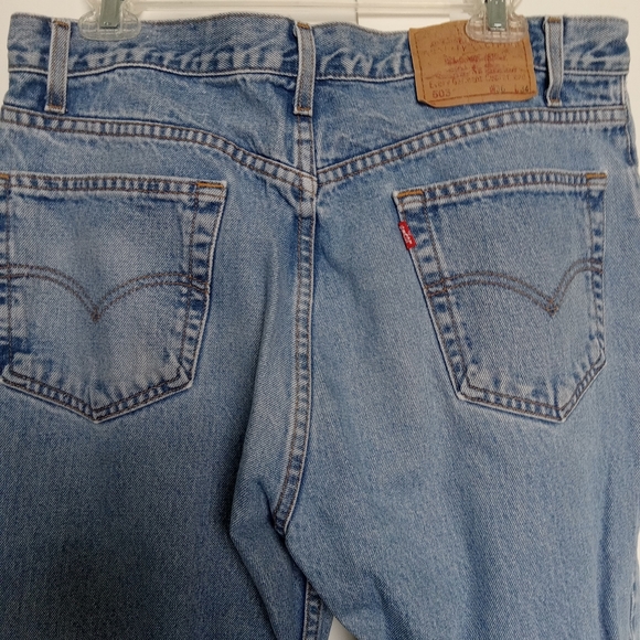 Levi's 505 Jeans Size 36x34 Straight Leg Regular Fit - Picture 2 of 3